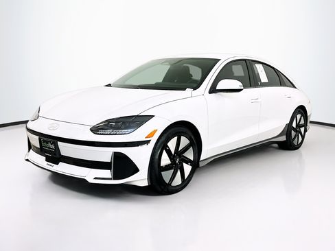 Used 2024 Hyundai Ioniq 6 SE AWD/4WD image 3