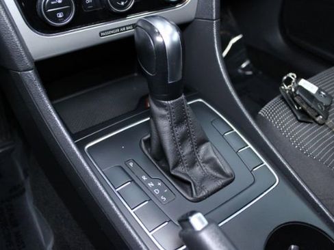 Used 2016 Volkswagen Passat 1.8T S image 12