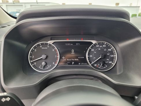 Used 2024 Nissan Rogue S AWD/4WD image 24