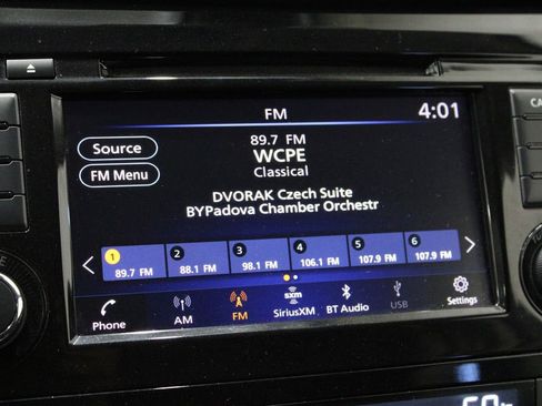 Used 2020 Nissan Rogue SV image 32