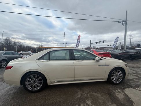 Used 2018 Lincoln Continental Select w/ Continental Climate Package image 7