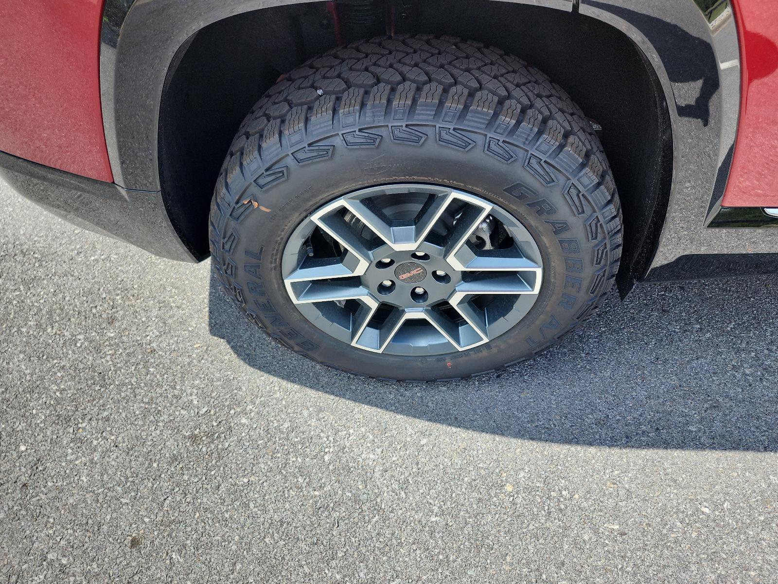 New 2027 GMC Terrain AT4 w/ Convenience Package III AWD/4WD image 5