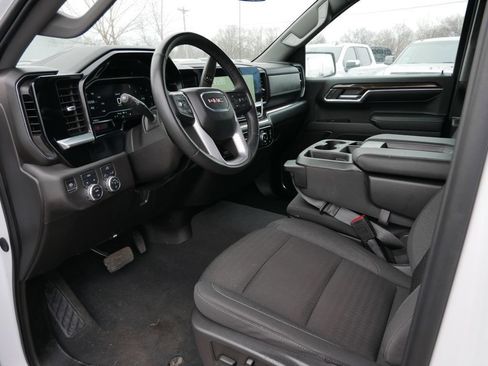 Used 2024 GMC Sierra 1500 Elevation AWD/4WD image 15
