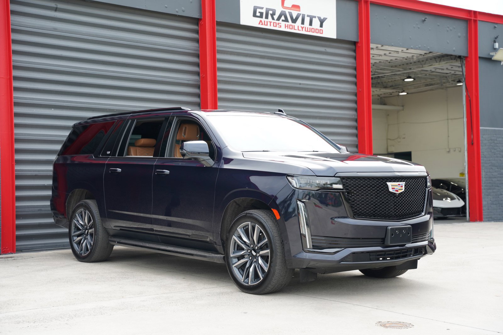 Used 2024 Cadillac Escalade ESV Sport AWD/4WD image 12