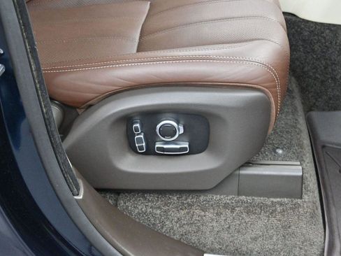 Used 2016 Land Rover Range Rover Long Wheelbase Autobiography image 36