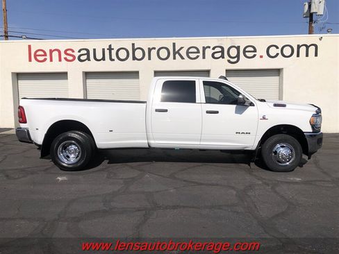 Used 2020 RAM 3500 Tradesman AWD/4WD image 1