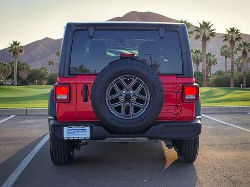 Used 2025 Jeep Wrangler Unlimited Sport AWD/4WD image 6