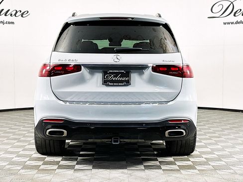 Used 2024 Mercedes-Benz GLS 580 4MATIC image 5
