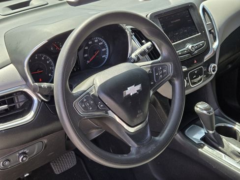 Used 2020 Chevrolet Equinox LS w/ LS Convenience Package FWD image 15