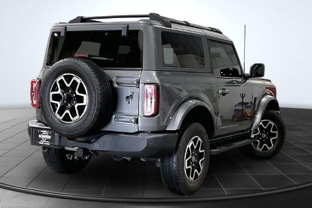 Used 2022 Ford Bronco Outer Banks AWD/4WD image 2