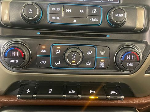 Used 2017 Chevrolet Silverado 1500 High Country image 20