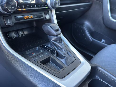 Certified 2021 Toyota RAV4 XLE image 24