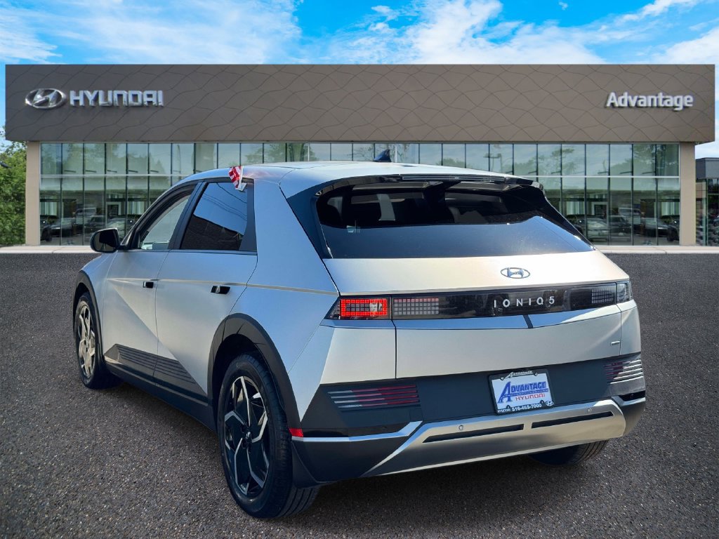 Used 2024 Hyundai Ioniq 5 SEL AWD/4WD image 5