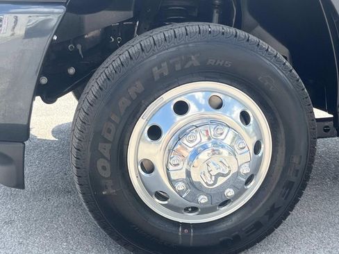 New 2026 RAM 3500 Laramie w/ Towing Technology Group AWD/4WD image 9