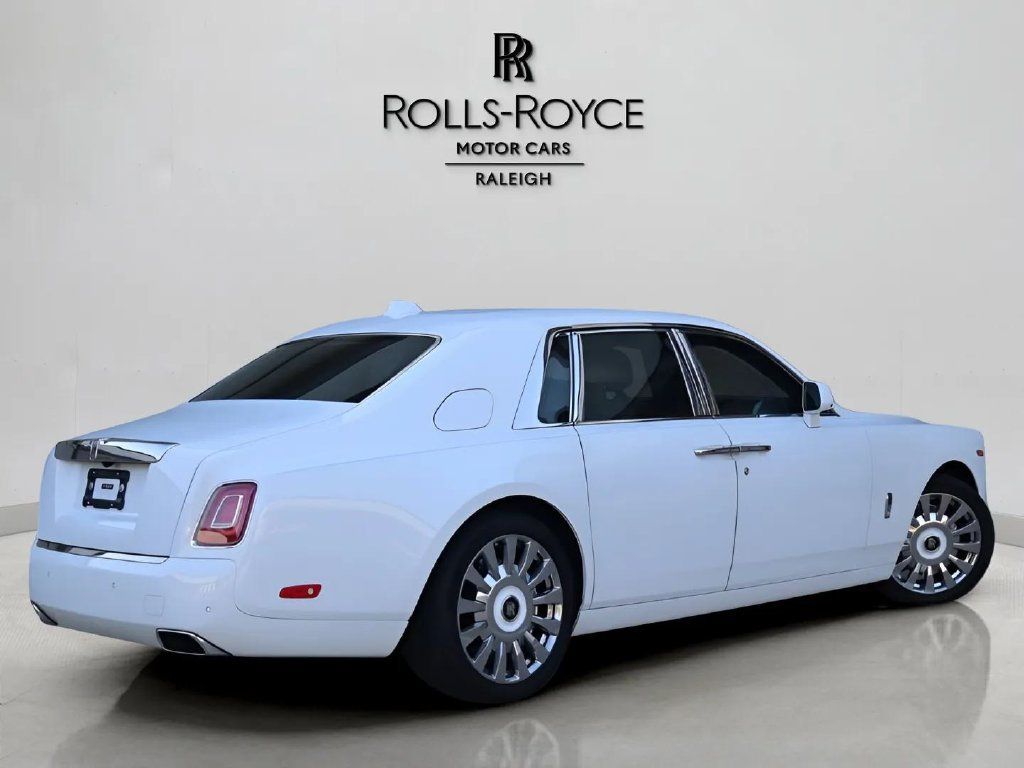 Certified 2019 Rolls-Royce Phantom Sedan RWD image 3
