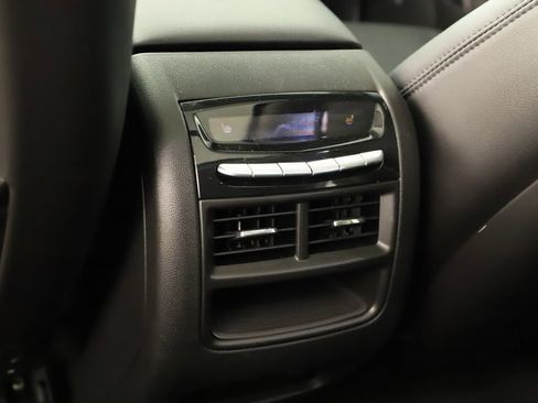 Used 2019 Cadillac XT5 Premium Luxury FWD image 21