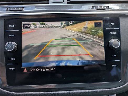 Used 2023 Volkswagen Tiguan SE FWD image 13