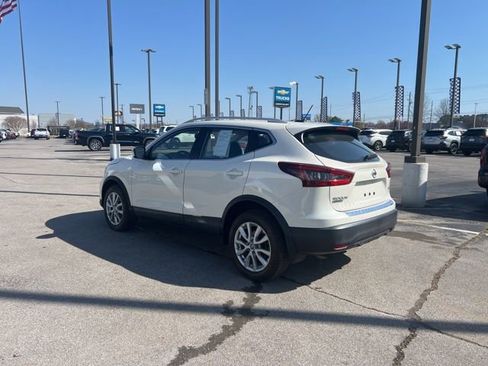 Used 2022 Nissan Rogue Sport SV image 6