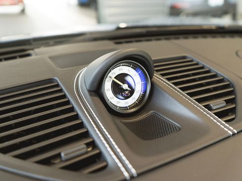 Used 2025 Porsche 911 GT3 image 24