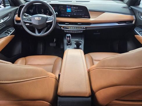 Used 2025 Cadillac XT4 Premium Luxury FWD image 13