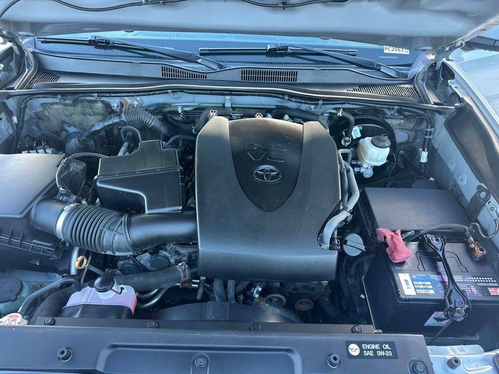 Used 2019 Toyota Tacoma SR5 AWD/4WD image 27