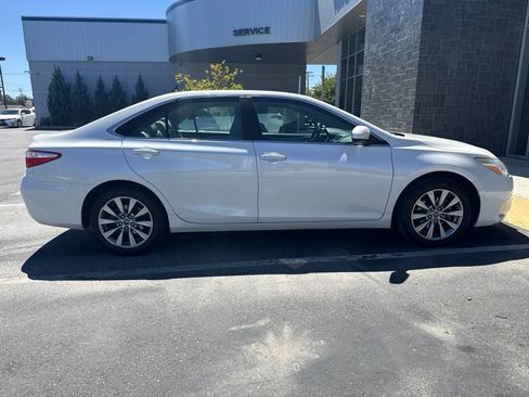 Used 2015 Toyota Camry XLE w/ Convenience Package FWD image 6