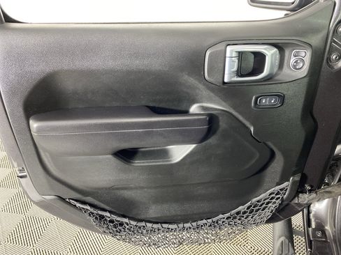 Used 2022 Jeep Wrangler Unlimited Sport image 12