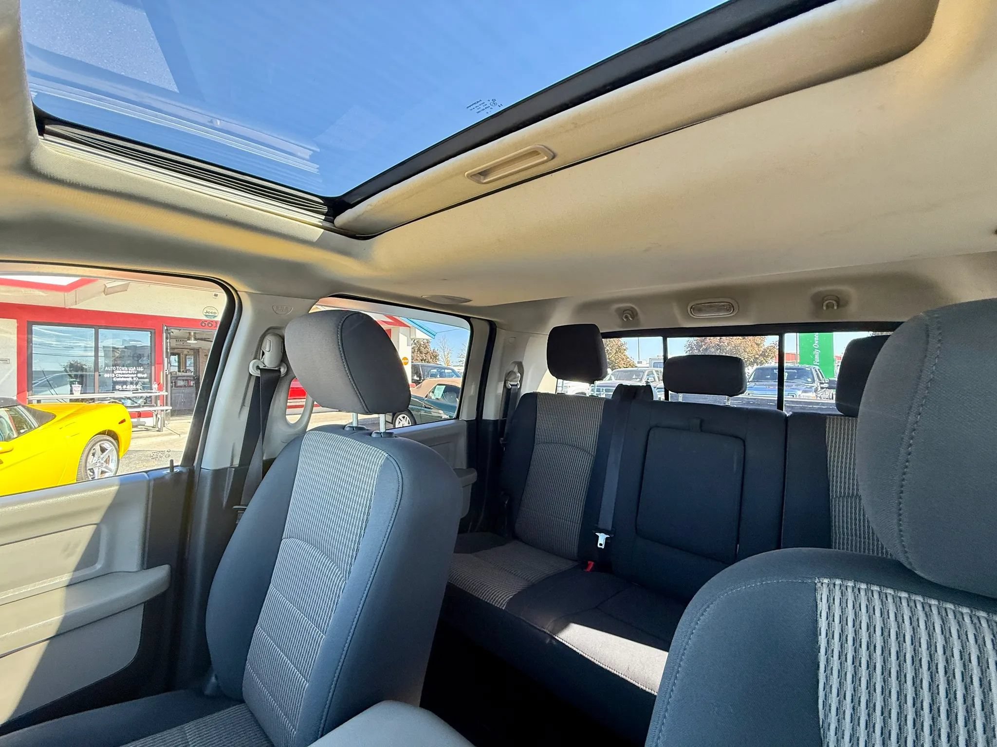 Used 2011 RAM 3500 SLT w/ Technology Group AWD/4WD image 12