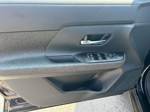 New 2026 Nissan Kicks SV w/ SV Premium Package FWD image 15