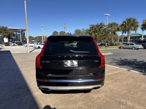 Used 2021 Volvo XC90 T6 Inscription w/ Protection Package Premier image 4