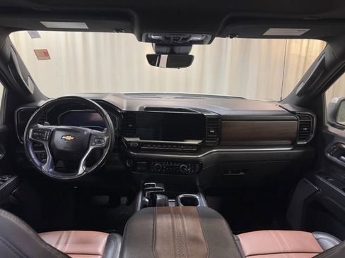 Used 2025 Chevrolet Silverado 1500 High Country w/ High Country Premium Package image 32