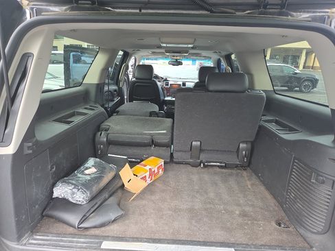 Used 2013 Cadillac Escalade ESV Premium image 12