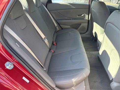 New 2026 Hyundai Elantra SE image 15