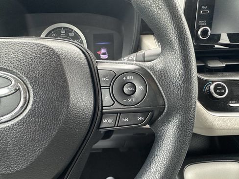 Used 2020 Toyota Corolla LE image 22