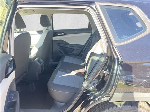 Used 2025 Volkswagen Taos S image 15