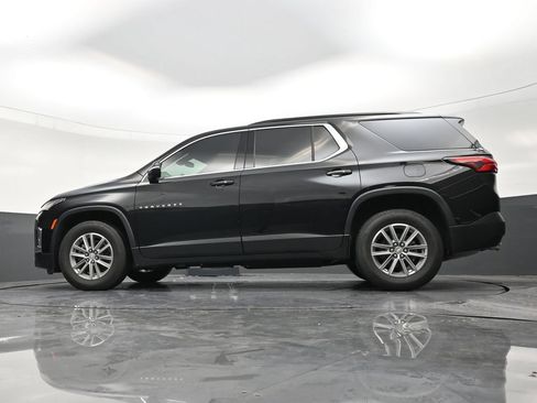 Used 2023 Chevrolet Traverse LT FWD image 18