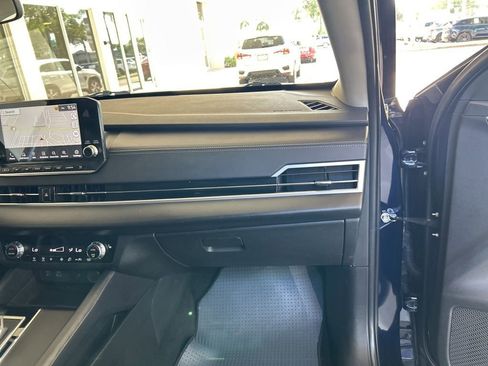 Used 2024 Mitsubishi Outlander SE AWD/4WD image 24