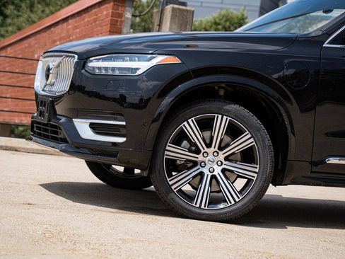 Certified 2024 Volvo XC90 T8 Ultimate w/ Protection Package Premier AWD/4WD image 2