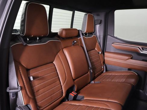 Used 2023 GMC Sierra 1500 Denali Ultimate image 32