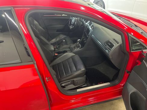Used 2017 Volkswagen GTI Autobahn FWD image 46