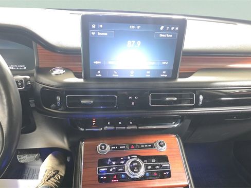 Used 2023 Lincoln Aviator Reserve w/ Equipment Group 201A image 19