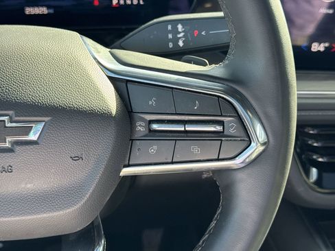 Used 2025 Chevrolet Suburban Z71 w/ Z71 Off-Road Package image 20