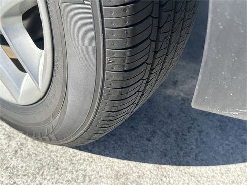 Certified 2025 Kia Soul LX w/ LX Technology Package image 11