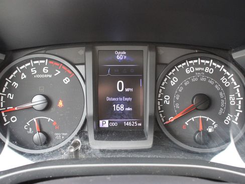 Used 2023 Toyota Tacoma SR image 29