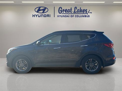 Used 2017 Hyundai Santa Fe Sport image 2