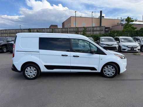 Used 2022 Ford Transit Connect XLT FWD image 5