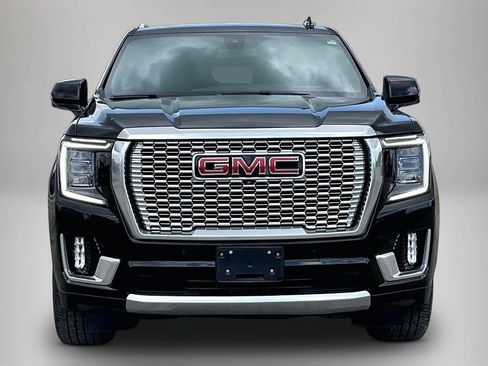 Used 2022 GMC Yukon XL Denali AWD/4WD image 3