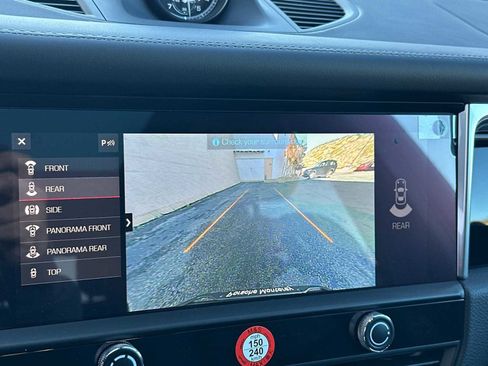 New 2026 Porsche Macan image 21