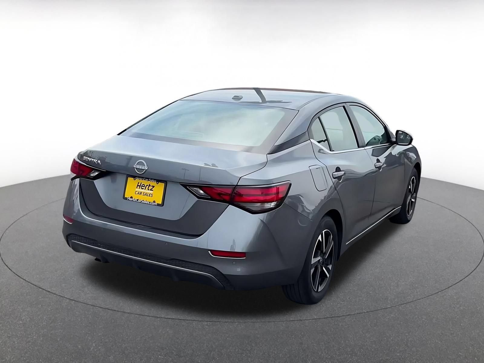 Used 2025 Nissan Sentra SV FWD image 14