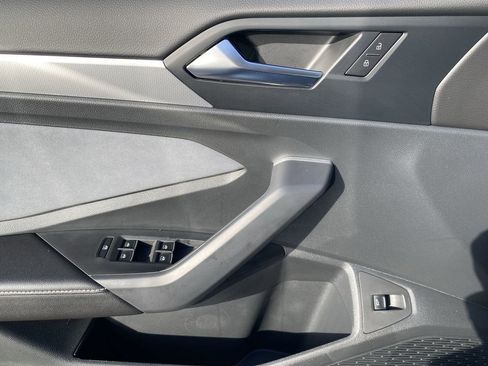 New 2026 Volkswagen Jetta SE FWD image 17